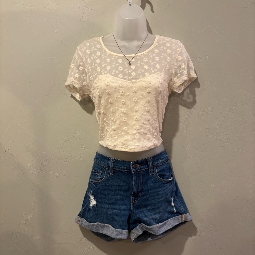 rue21 Lace Cream Crop Top Size Large